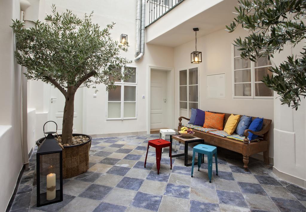Igor And David Apartments Prague Exterior photo